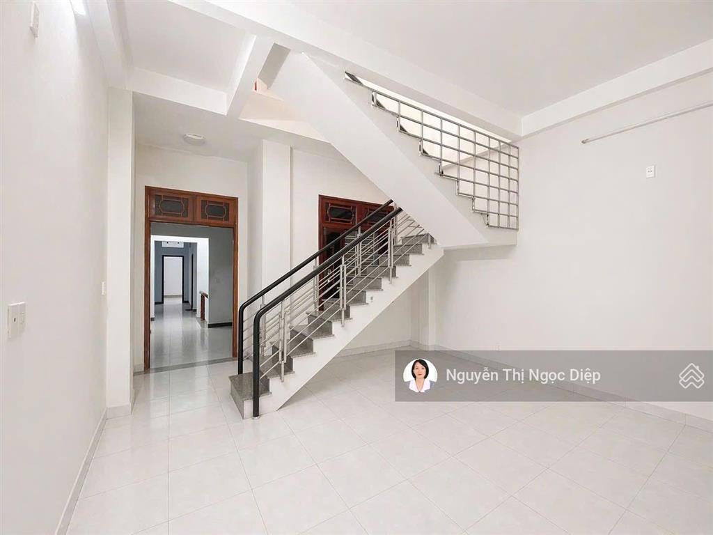 Nợ ngân hàng cần bán căn 2,5 tầng đường 10,5m hải châu mt nguyễn hữu dật