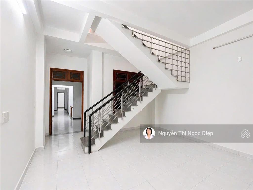 Nợ ngân hàng cần bán căn 2,5 tầng đường 10,5m hải châu mt nguyễn hữu dật