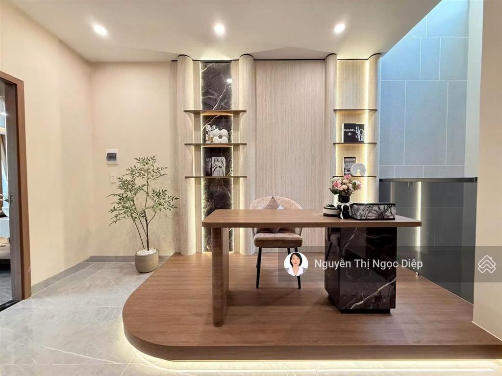 Nhà 3 tầng mới cực kỳ hiện đại  nội thất xịn gần cầu hoà xuân