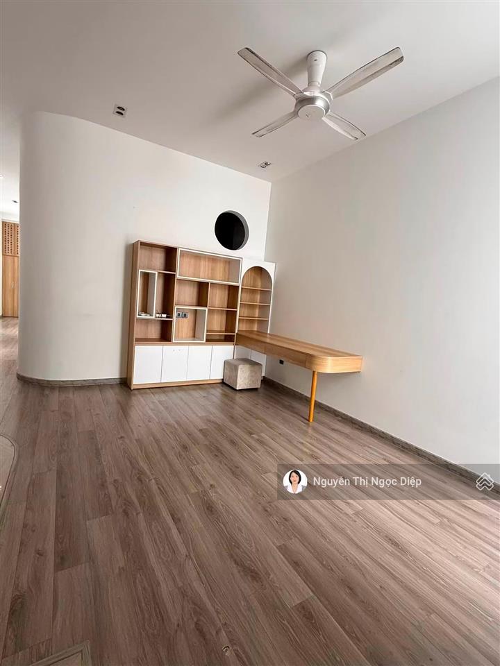 Nhà đẹp cho vk ck trẻ trục đường hoàng hiệp hoà xuân cẩm lệ có phòng ngủ dưới