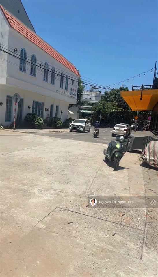 Góc 2 mt đường 7,5m sát trần hưng đạo cách cầu tình yêu 400m  rất đẹp cho khách xây căn hộ