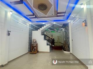 Giảm 2 tỷ bán nhanh căn nhà 3 tầng đường 10,5m  ngang 5m giá 10,x tỷ