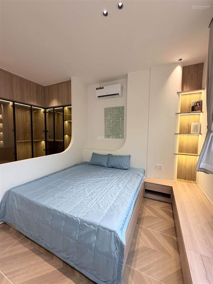 Bán nhà 4 tầng mặt tiền đường nguyễn du  gọi đàm tiến