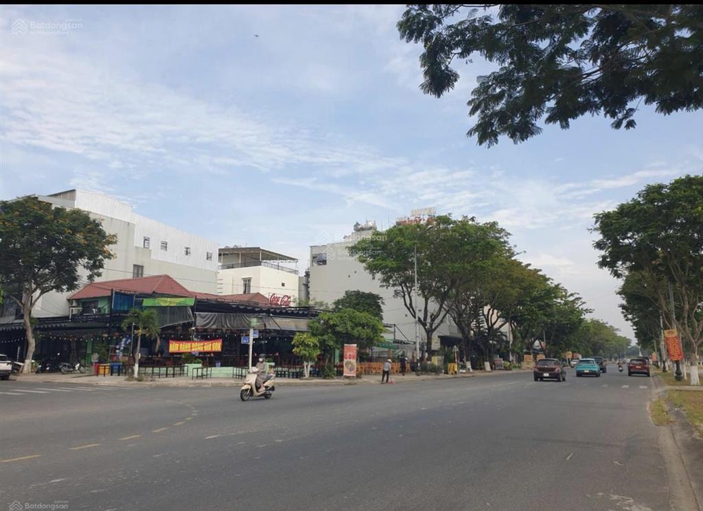 Hàng limited  góc 3 mặt tiền đường chương dương  gọi đàm tiến