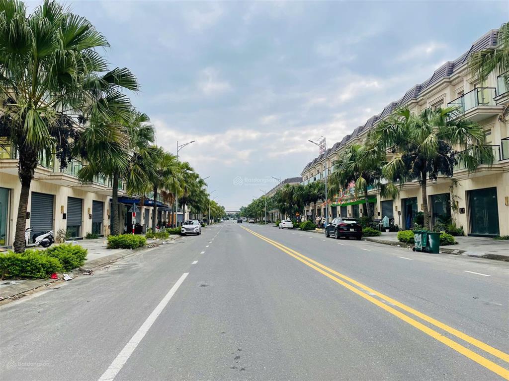 Đất đường trung lập 16  lô đẹp bán nhanh trước tết âm 2025  làm việc chính chủ 0972 700 ***