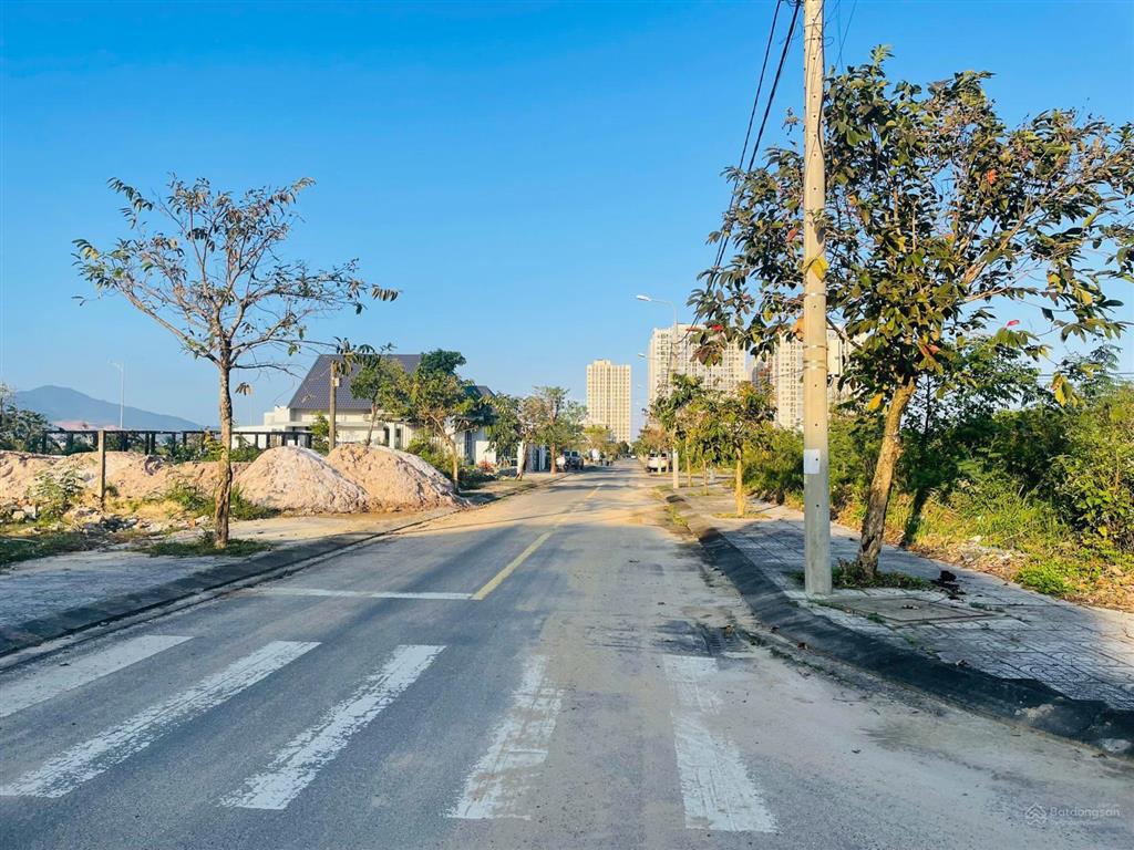 Đất đường trung lập 16  lô đẹp bán nhanh trước tết âm 2025  làm việc chính chủ 0972 700 ***