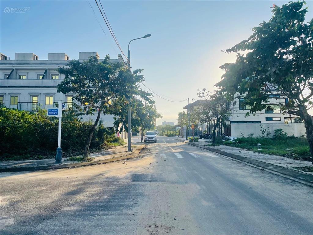 Đất đường trung lập 16  lô đẹp bán nhanh trước tết âm 2025  làm việc chính chủ 0972 700 ***