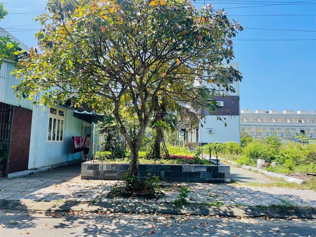 Gấp bán lô đất đường trung lập 15 giá bao rẻ chỉ 3.650 tỷ view công viên, bán gấp trả bank