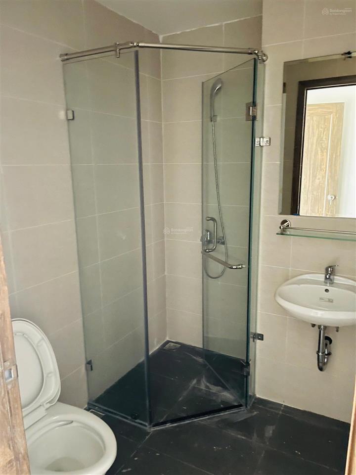 Ngộp bank bán gấp căn 2pn  2wc, sổ hồng, chung cư ori garden, cách vinhomes làng vân 4km