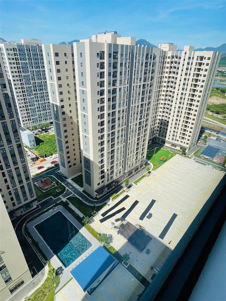 Ngộp bank bán gấp căn 2pn  2wc, sổ hồng, chung cư ori garden, cách vinhomes làng vân 4km