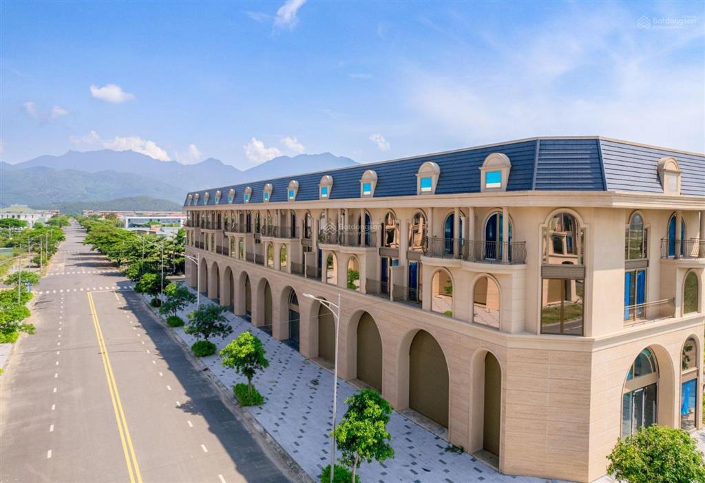 Bán gấp lô đất đường 10m5, view trung tâm thương mại lớn nhất của cả dự án dragon smart city!