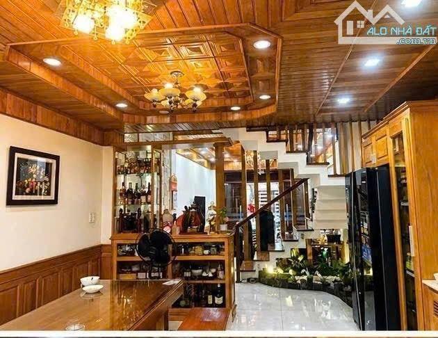 🏡 Nhà 4 tầng, mặt tiền đường 7.5m Trung tâm, Giá quá rẻ. Chót bán nhanh.💎