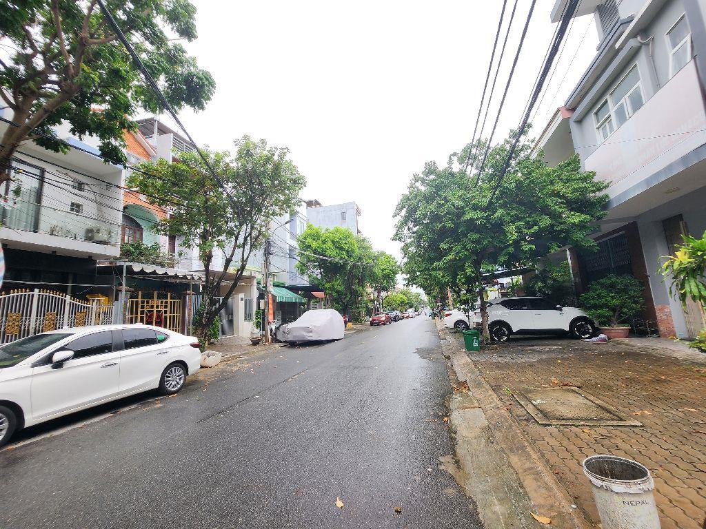 🏡 Nhà 3 tầng, đường Hàn Thuyên, Hướng đông nam. Dt đất: 112.5m2 rất đẹp 🌴