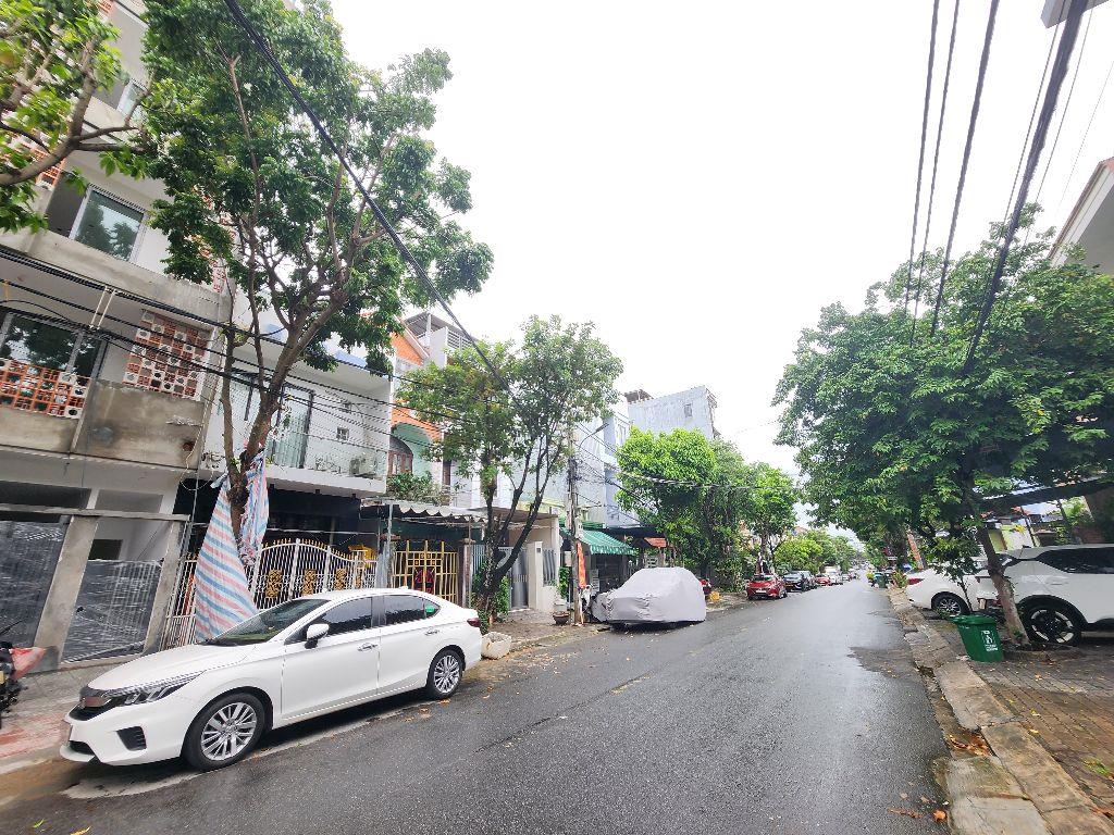 🏡 Nhà 3 tầng, đường Hàn Thuyên, Hướng đông nam. Dt đất: 112.5m2 rất đẹp 🌴