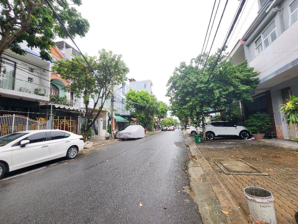 🏡 Nhà 3 tầng, đường Hàn Thuyên, Hướng đông nam. Dt đất: 112.5m2 rất đẹp 🌴