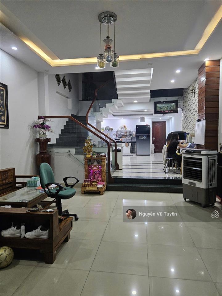 Bán nhà 3 tầng đường đặng hoà  phường hoà xuân  đà nẵng