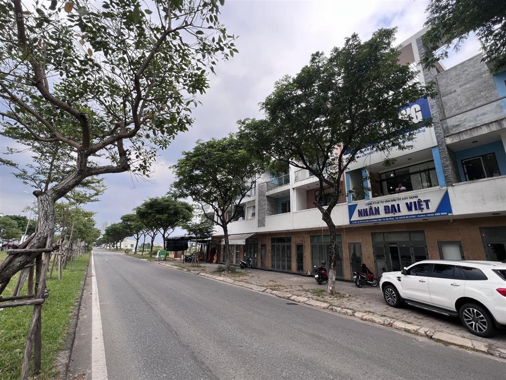 Cho thuê nhà mt nguyễn tất thành 4 tầng