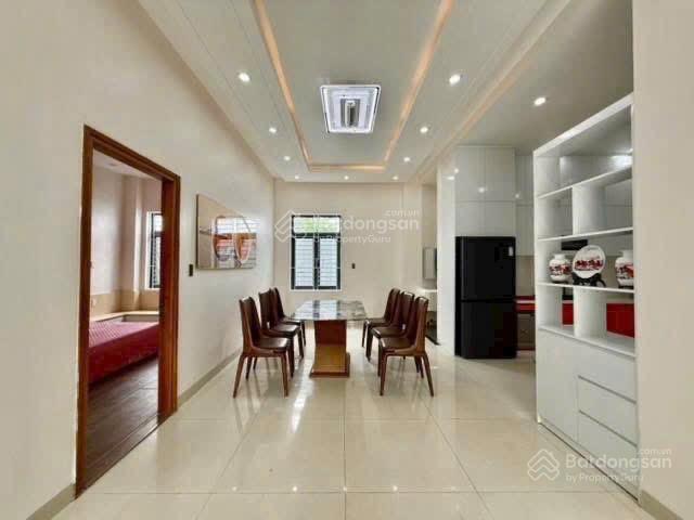 Bán nhà đường mỹ khê 8 sơn trà. dt 80m2 12 phòng dthu 100tr sát hồ nghinh, võ nguyên giáp