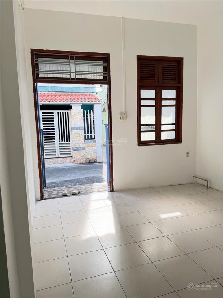 Bán nhà cấp 4 đường trải nhựa 6m hà văn trí. dt 51m2 ở, cho thuê tốt gần xô viết vị trí đẹp