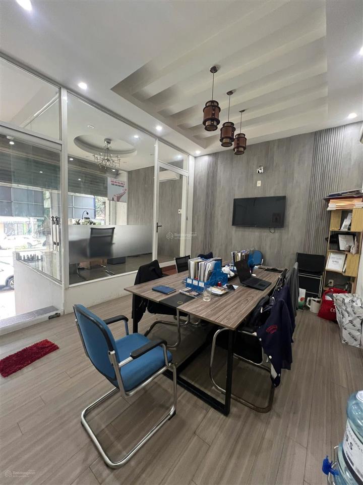 Bán nhà 5 tầng mặt tiền đường 2/9. dt 85m2 ngang 5m có thang máy vận hành cho thuê tốt sát xô viết