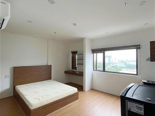 Bán tòa căn hộ đường 7m5 lương văn can khuê trung. dt 144m2 ngang 5m dthu tự vận hành 100tr/tháng