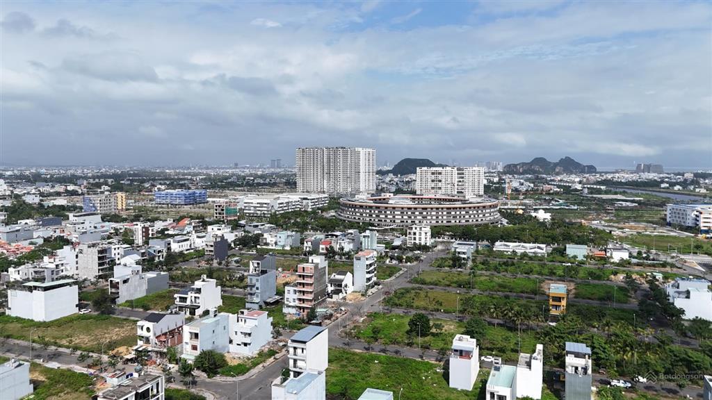 Bán lô đối lưng nam kỳ khởi nghĩa ngay cổng fpt complex vị trí đẹp giá tốt thị trường hiện tại