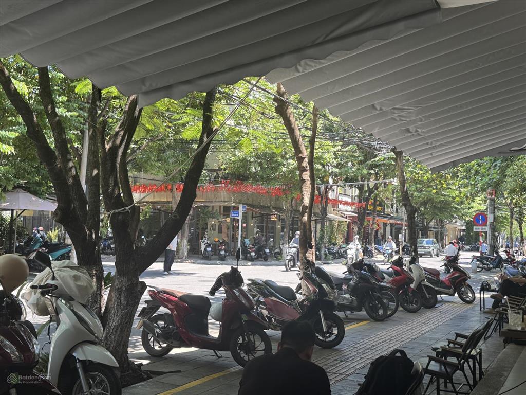 Cần bán nhà 3 tầng 2mt đường lương nhữ hộc hoà cường  đà nẵng. dt135m2,vừa ở vừa kinh doanh tốt