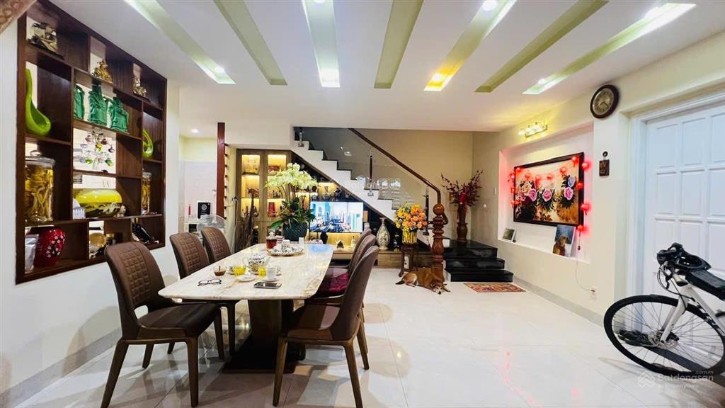 Cần bán nhà 3 tầng 2mt đường lương nhữ hộc hoà cường  đà nẵng. dt135m2, nhà đẹp, giá tốt