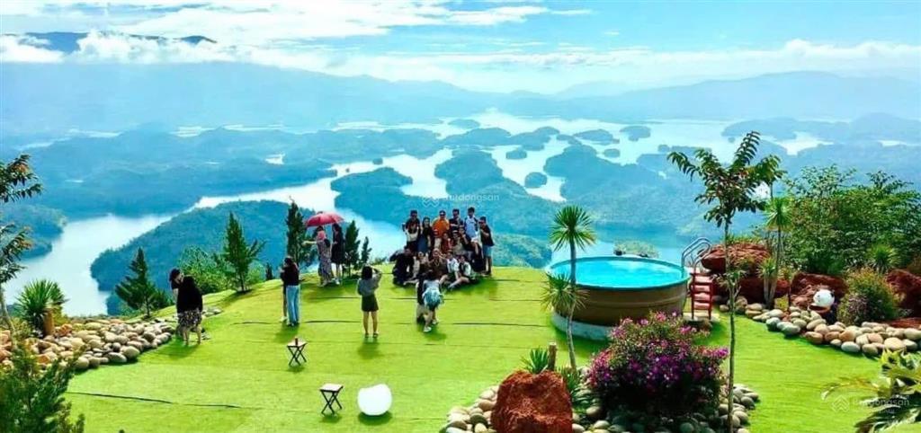 Nhà vườn nhìn hồ tà đùng  816,3m²  400m² đất ở  đã có 2 căn nhà hoàn thiện