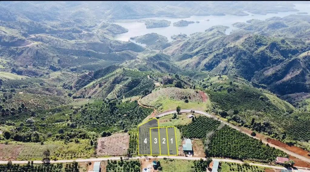 Đất view hồ tà đùng  681.9m²  230m² đất ở  thế đất nở hậu đẹp  giá 5,38 tỷ