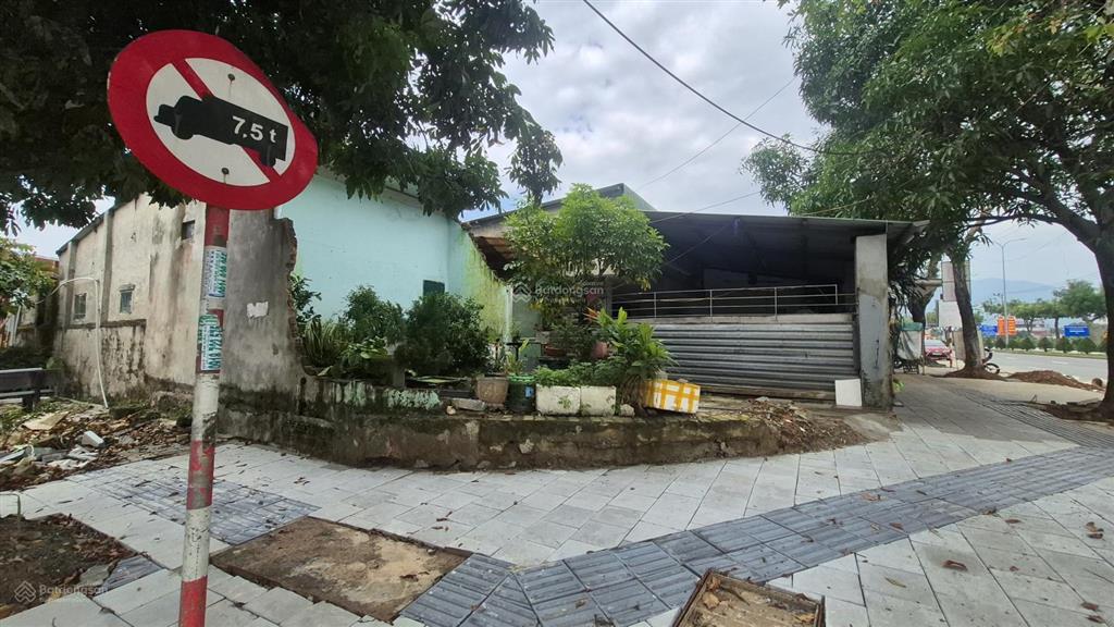 Bán gấp ! nguyễn lương bằng  lô góc 2 mặt tiền 289 m², vị trí kinh doanh. tặng kèm nhà cấp 4