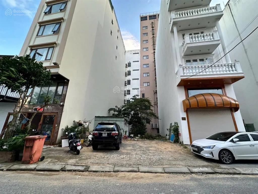 Đất biển mỹ khê  vị trí được phép xây khách sạn. lô đất 234 m² hiếm có. giá nhỉnh 32 tỷ