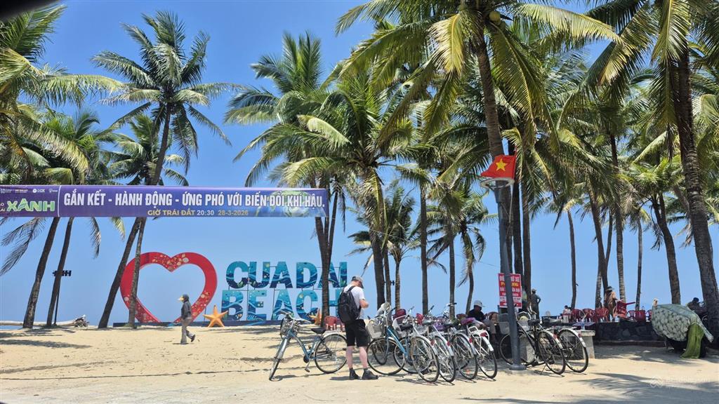 Cửa đại  hội an. lô đất đẹp ngay sát biển. giá tốt