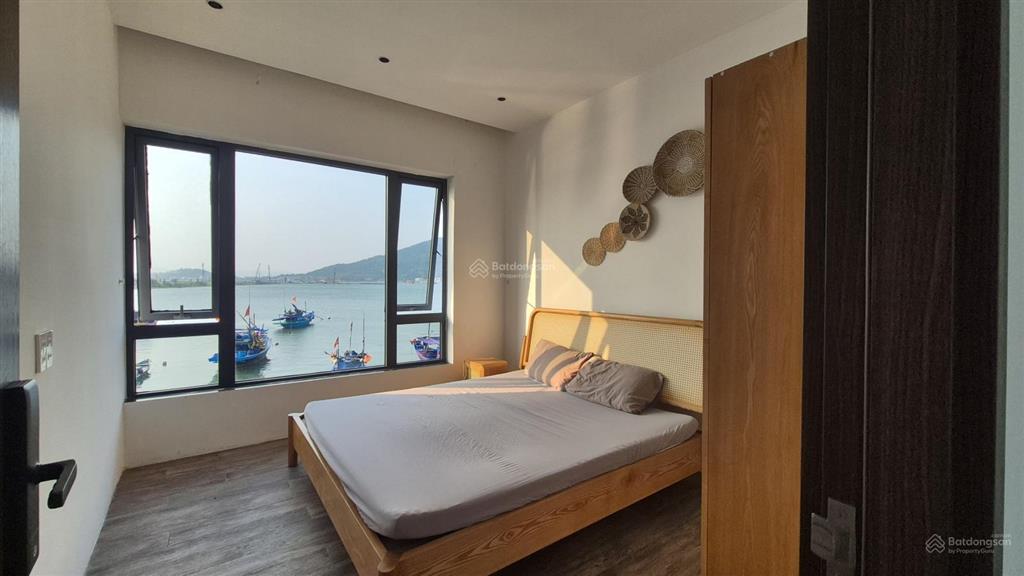 Sơn trà  villa 2 tầng view vịnh biển, full nội thất. cho thuê lâu dài