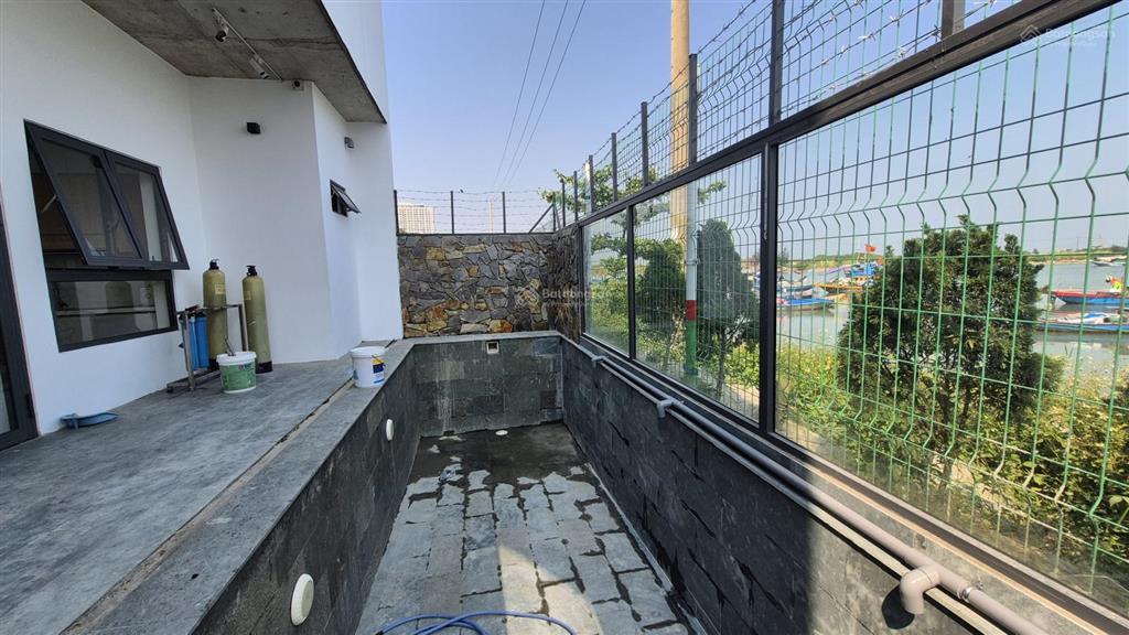 Sơn trà  villa 2 tầng view vịnh biển, full nội thất. cho thuê lâu dài
