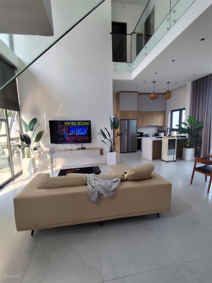 Sơn trà  villa 2 tầng view vịnh biển, full nội thất. cho thuê lâu dài