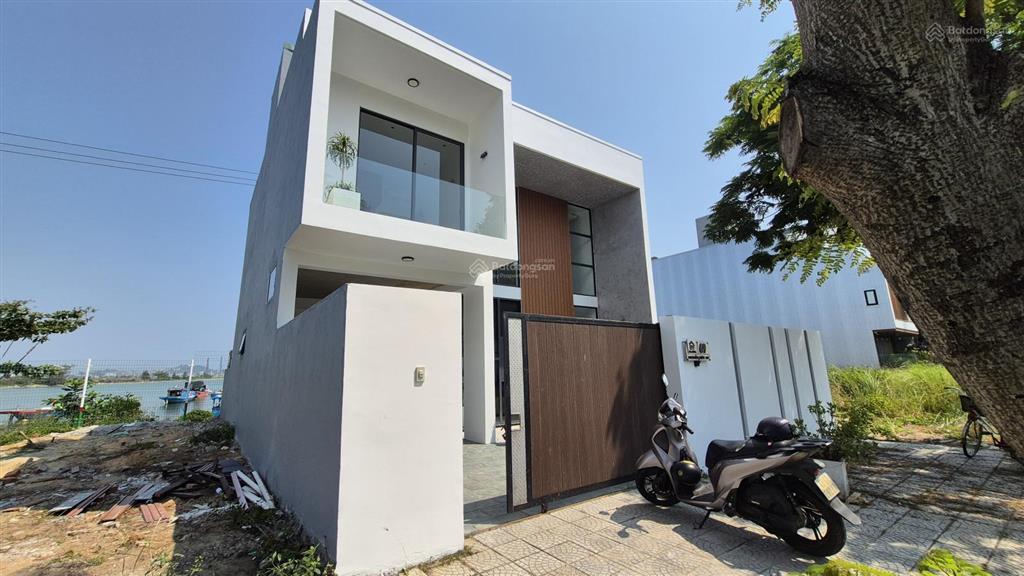 Sơn trà  villa 2 tầng view vịnh biển, full nội thất. cho thuê lâu dài