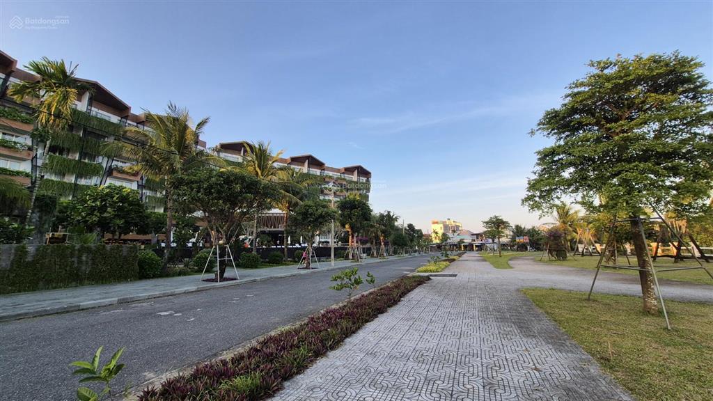 Biển cửa đại  hội an. góc 2 mặt tiền tô hiến thành, vị trí gần các ks lớn  gần biển. giá tốt