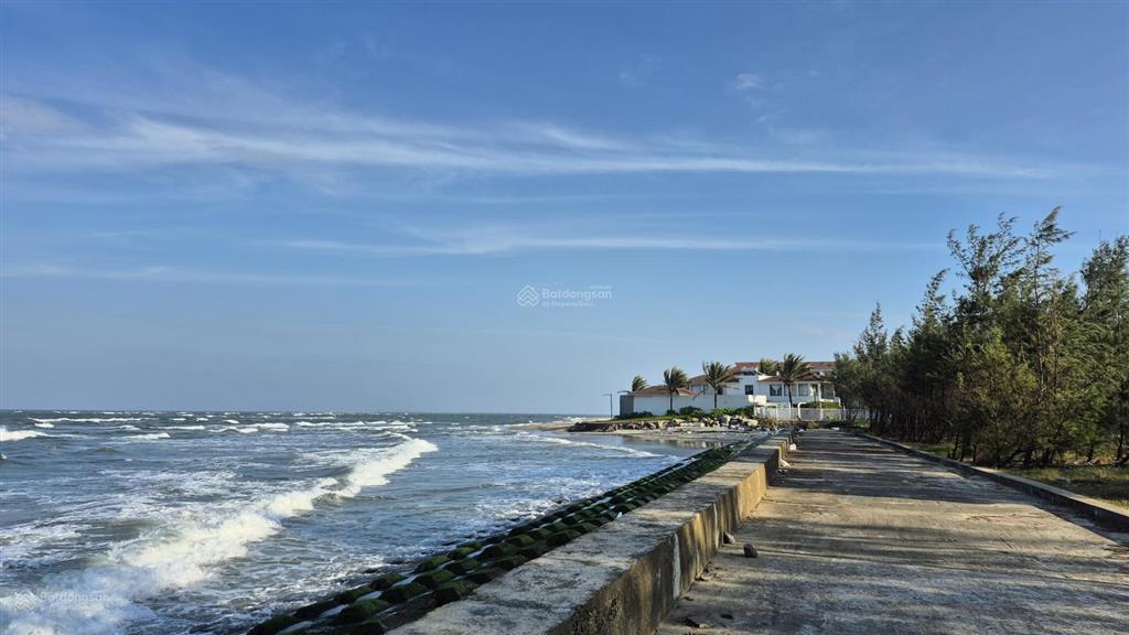 Hội an, lô đất 400m mặt tiền âu cơ  đối diện biển.  0935 348 ***