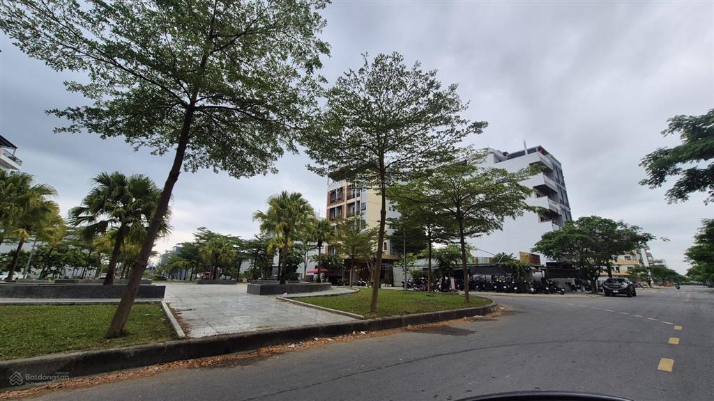 1b , lô đất 150m², đối diện công viên  ngay sát trường đại học fpt. giá tốt nhất