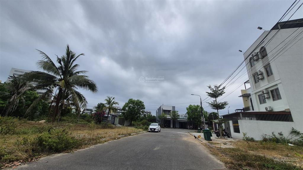 1b , lô đất 150m², đối diện công viên  ngay sát trường đại học fpt. giá tốt nhất