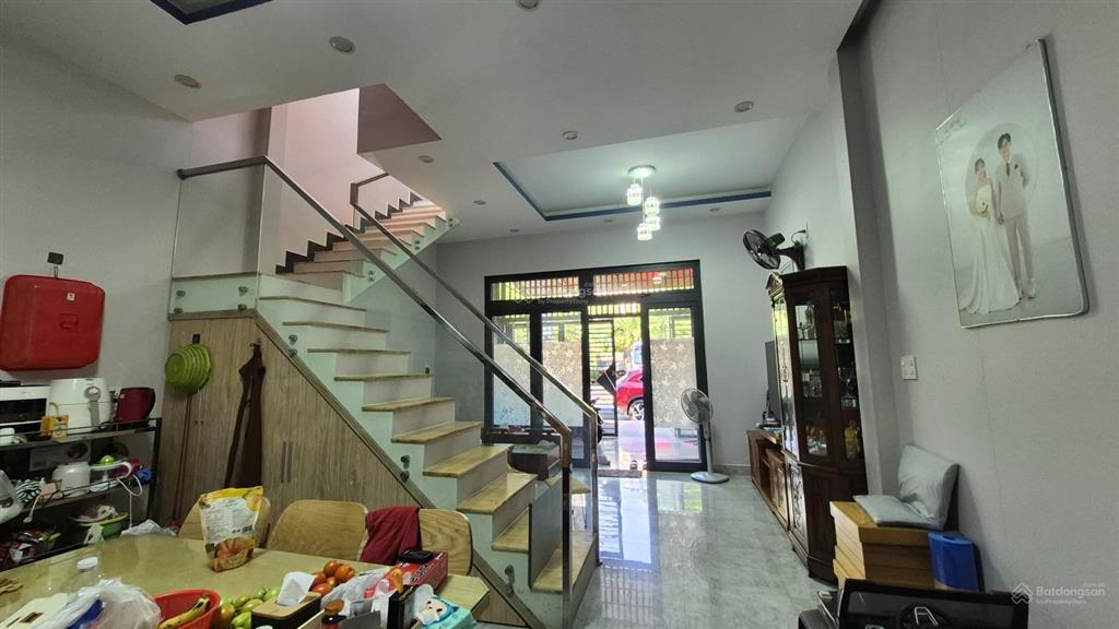 Lê ấm  hòa xuân, nhà 2 tầng hướng đn, ngay trung tâm . giá 7.1 tỷ