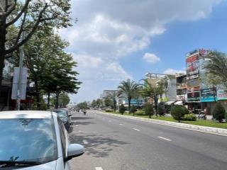 Nguyễn hữu thọ, vị trí trung tâm  tiện xây tòa văn phòng . 250m² chỉ 39 tỷ