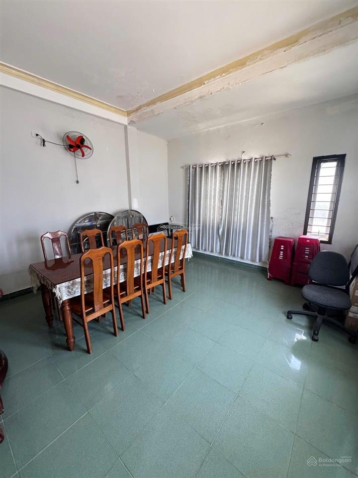 Sơn trà, nhà 2 tầng  diện tích lớn, cách biển chỉ 150m. giá tốt 8.x tỷ