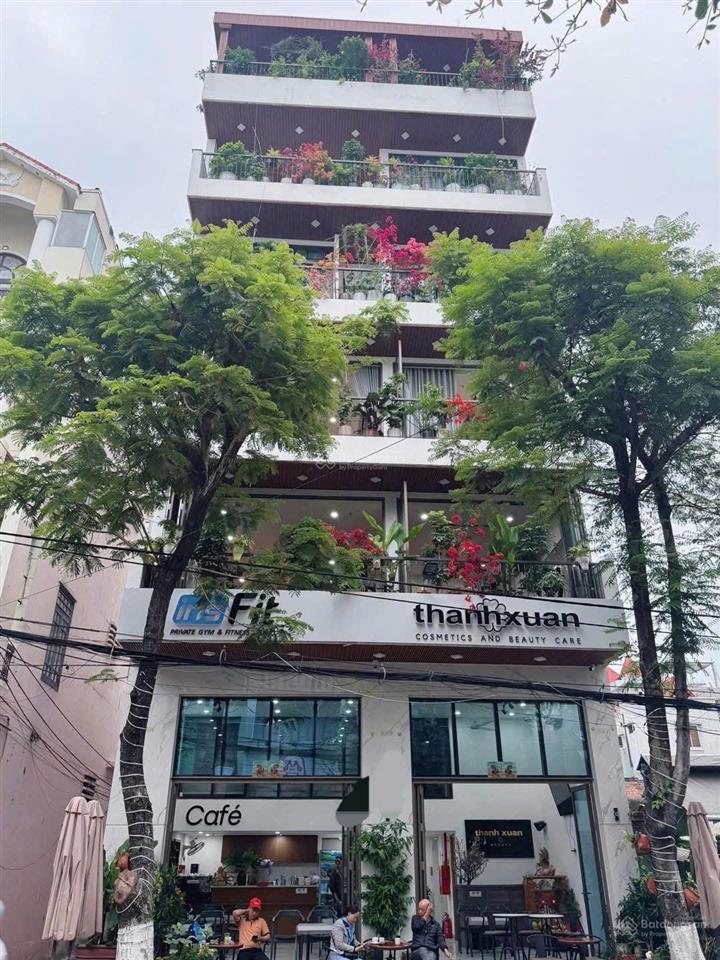 Trung tâm phố, tòa nhà 7 tầng, 2 mặt thoáng. trục chính 10.5m thông ra bạch đằng.