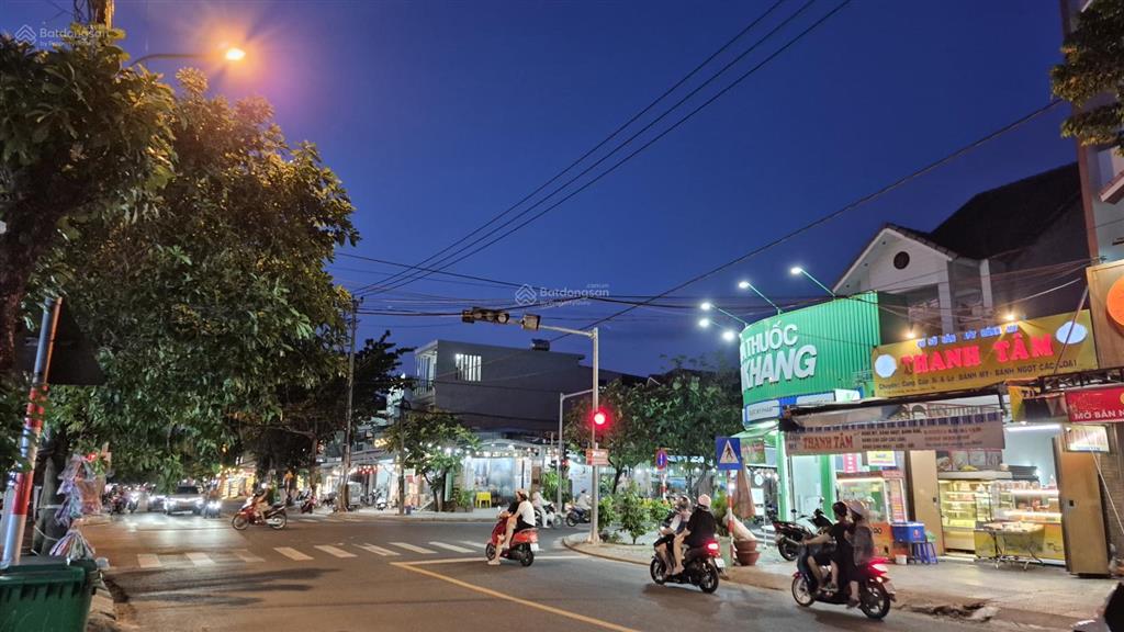 Hòa xuân  văn tiến dũng, đường 10,5m trục kinh doanh. giá tốt chính chủ