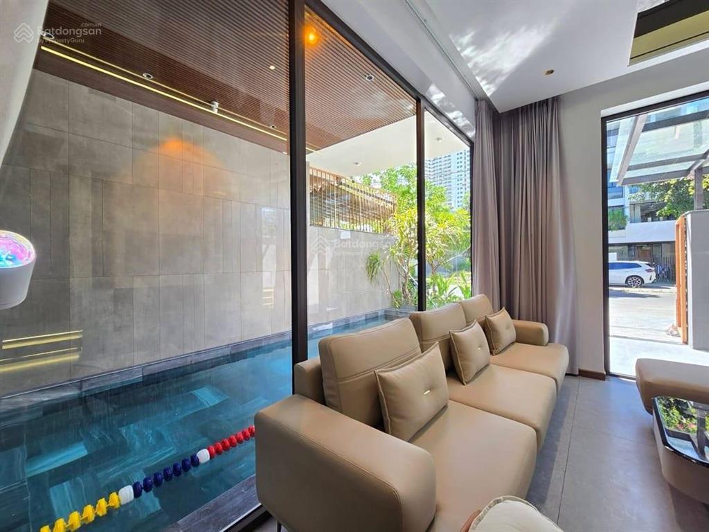 Hạ giá bán nhanh  villa 3 tầng hồ bơi  kề sông hàn, vị trí đẹp  dòng tiền 105 tr/tháng