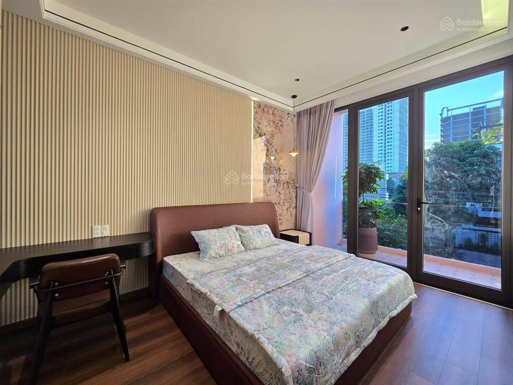 Hạ giá bán nhanh  villa 3 tầng hồ bơi  kề sông hàn, vị trí đẹp  dòng tiền 105 tr/tháng