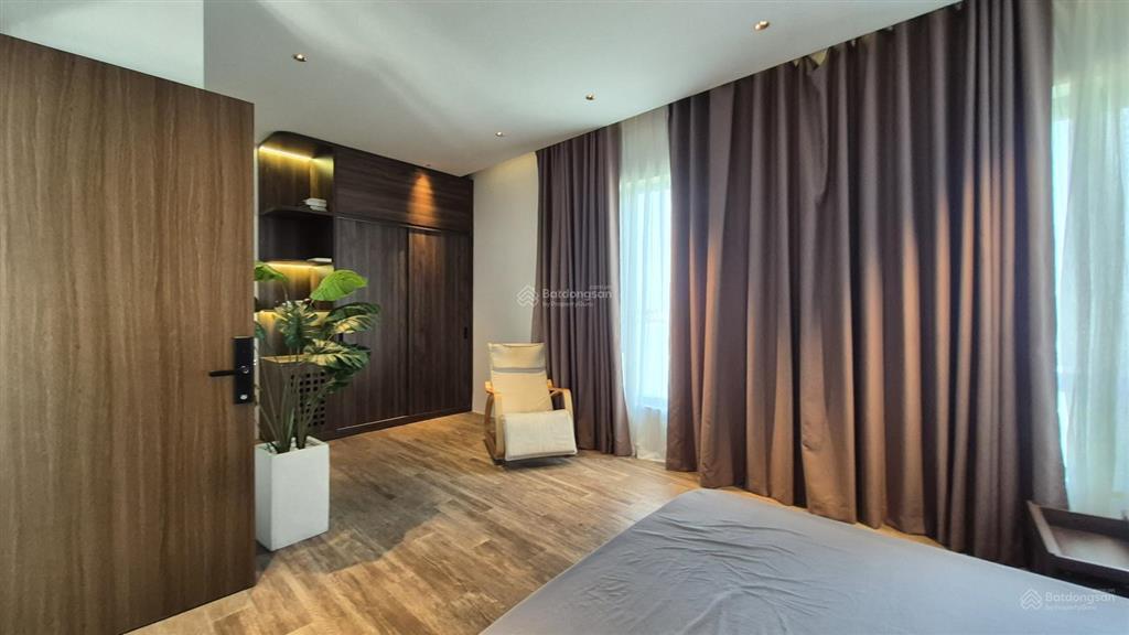Sơn trà  villa 2 tầng có hồ bơi, view vịnh biển siêu thoáng. cho thuê lâu dài