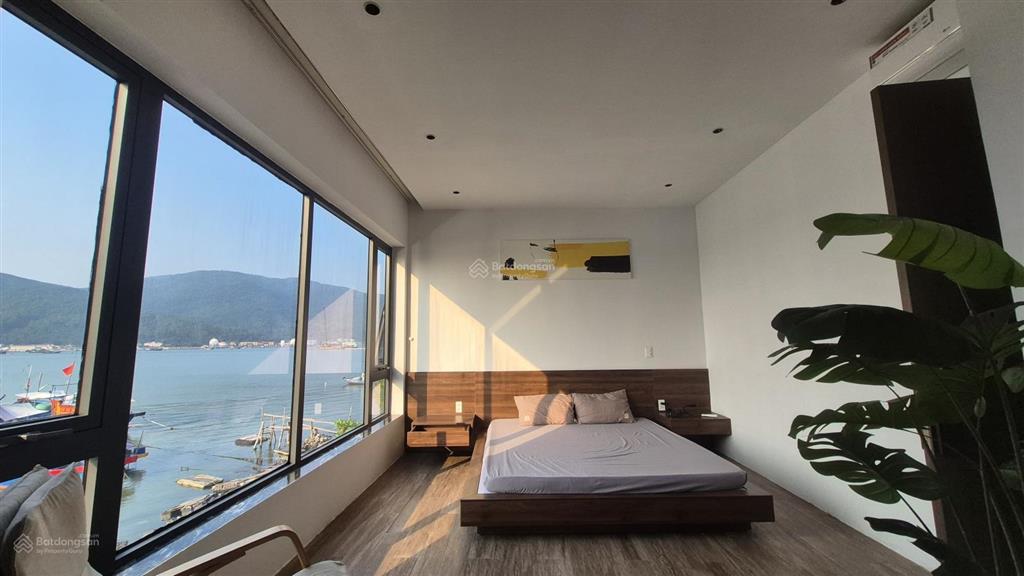 Sơn trà  villa 2 tầng có hồ bơi, view vịnh biển siêu thoáng. cho thuê lâu dài